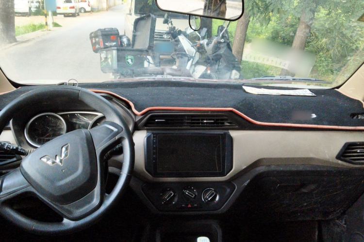 Used Wuling Hongguang 2019 1.5L S Standard Version China VI LAR Center Console