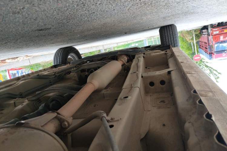 Used Wuling Hongguang 2019 1.5L S Comfort Edition China VI LAR Chassis Rear Left