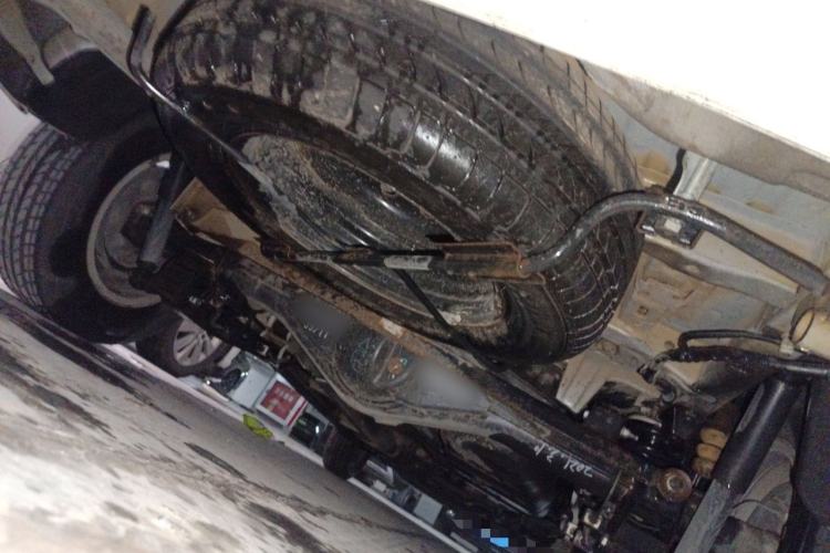 Used Wuling Hongguang 2019 1.5L S Comfort Edition China VI LAR Chassis Rear Right