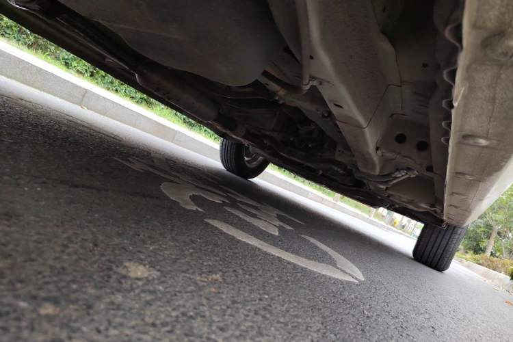 Used Wuling Hongguang 2019 1.5L S Comfort Edition China VI LAR Chassis Rear Right