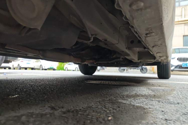 Used Wuling Hongguang 2019 1.5L S Basic Version China VI Standard LAR Chassis Rear Right