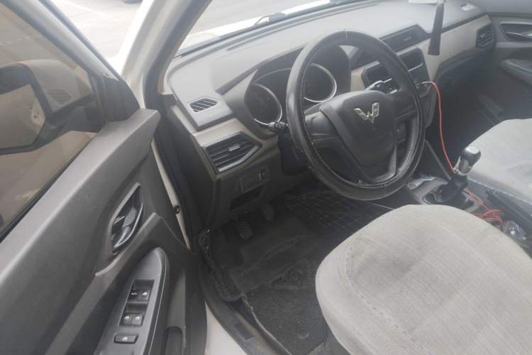 Used Wuling Hongguang 2019 1.5L S Standard Version China VI LAR Driver Seat