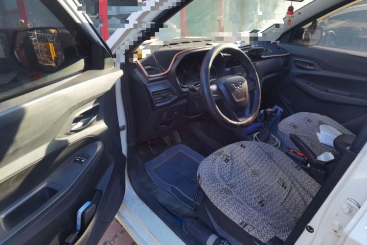 Used Wuling Hongguang 2019 1.5L S Basic Version China VI Standard LAR Driver Seat