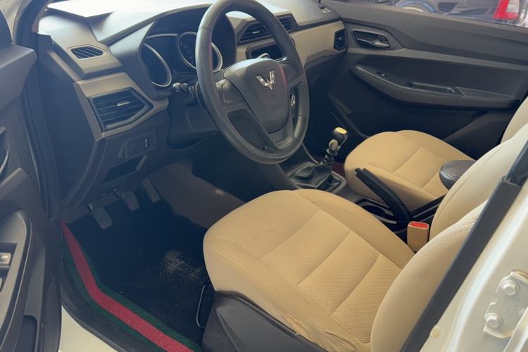Used Wuling Hongguang 2019 1.5L S Standard Version China VI LAR Driver Seat