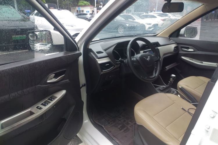 Used Wuling Hongguang 2019 1.5L S Comfort Edition China VI LAR Driver Seat
