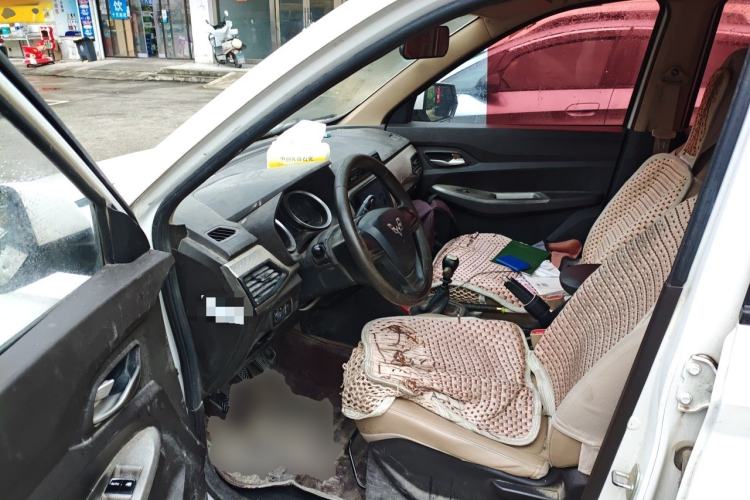 Used Wuling Hongguang 2019 1.5L S Comfort Edition China VI LAR Driver Seat