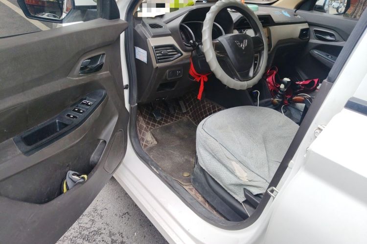 Used Wuling Hongguang 2019 1.5L S Standard Version China VI LAR Driver Seat