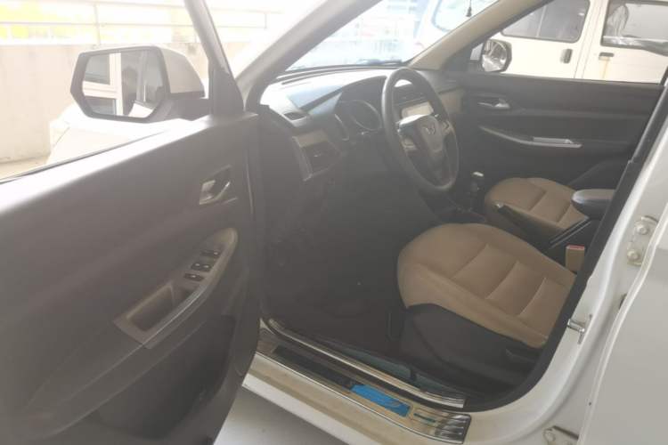 Used Wuling Hongguang 2019 1.5L S Comfort Edition China VI LAR Driver Seat