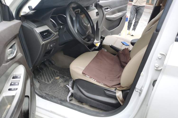Used Wuling Hongguang 2019 1.5L S Comfort Edition China VI LAR Driver Seat