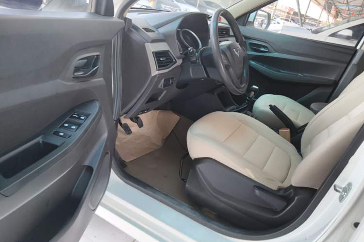 Used Wuling Hongguang 2019 1.5L S Standard Version China VI LAR Driver Seat
