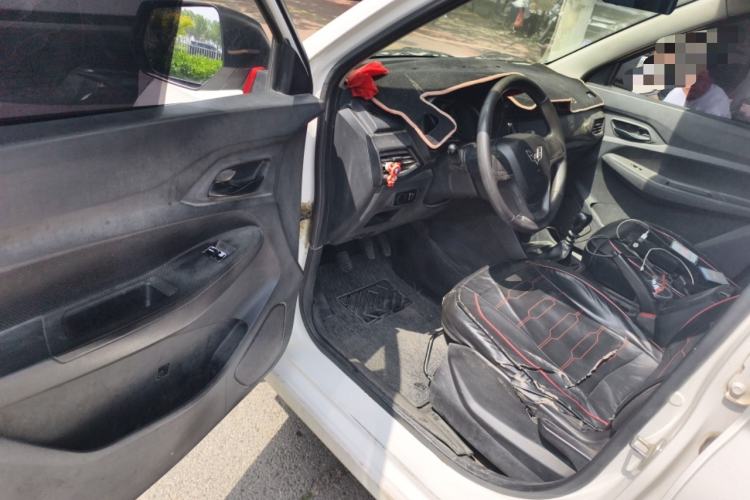 Used Wuling Hongguang 2019 1.5L S Basic Version China VI Standard LAR Driver Seat