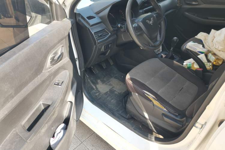 Used Wuling Hongguang 2019 1.5L S Base Version L2B Driver Seat