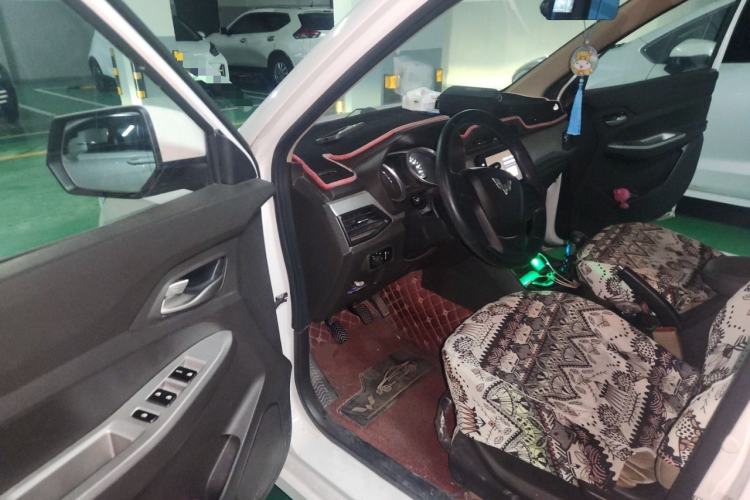 Used Wuling Hongguang 2019 1.5L S Comfort Edition China VI LAR Driver Seat