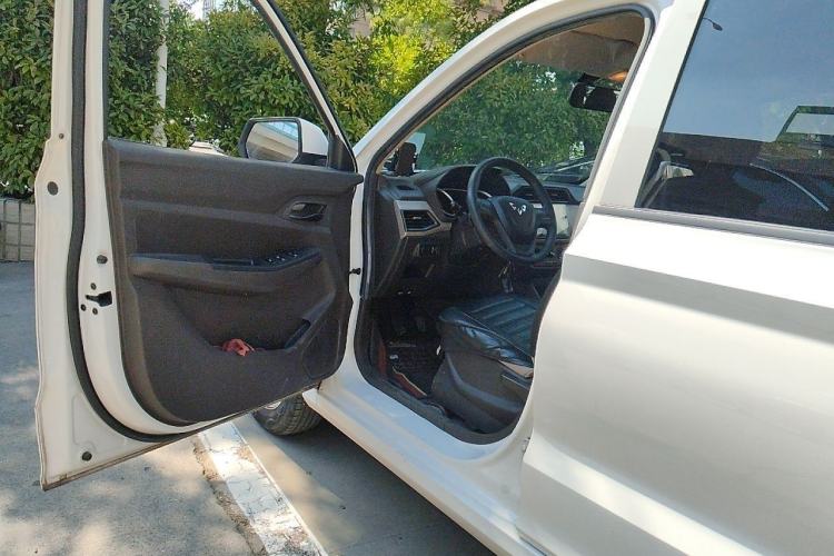 Used Wuling Hongguang 2019 1.5L S Standard Version China VI LAR Driver Seat