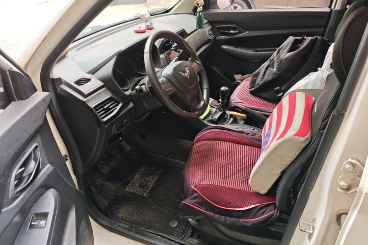 Used Wuling Hongguang 2019 1.5L S Basic Version China VI Standard LAR Driver Seat