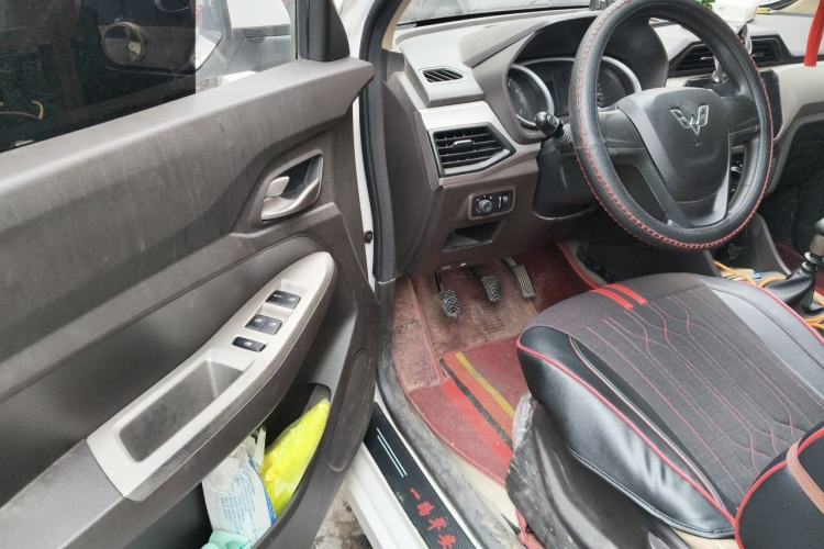 Used Wuling Hongguang 2019 1.5L S Comfort Edition China VI LAR Driver Seat