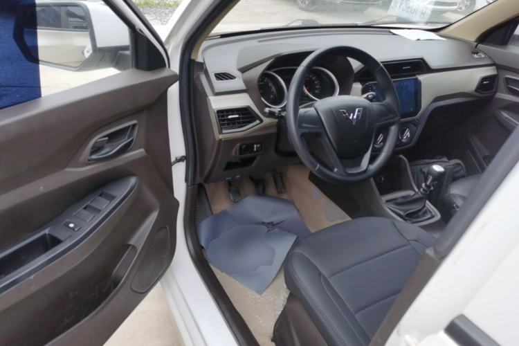 Used Wuling Hongguang 2019 1.5L S Standard Version China VI LAR Driver Seat