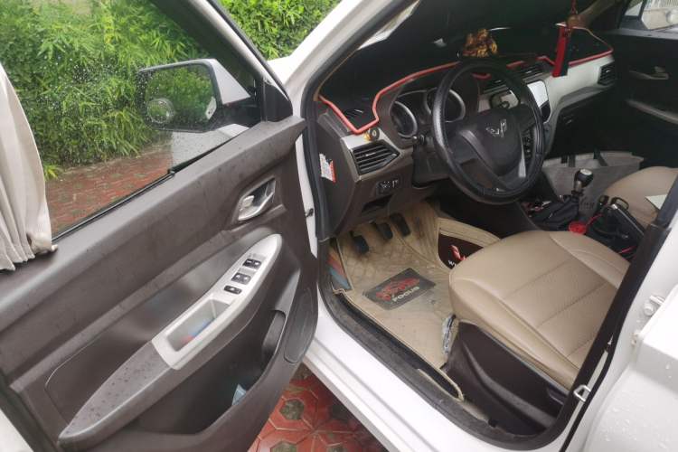 Used Wuling Hongguang 2019 1.5L S Comfort Edition China VI LAR Driver Seat