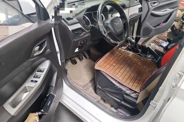 Used Wuling Hongguang 2019 1.5L S Comfort Edition China VI LAR Driver Seat