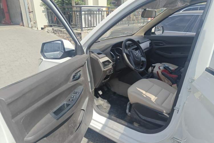 Used Wuling Hongguang 2019 1.5L S Standard Version China VI LAR Driver Seat