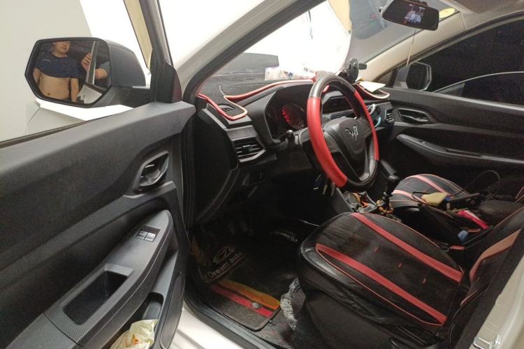 Used Wuling Hongguang 2019 1.5L S Basic Version China VI Standard LAR Driver Seat