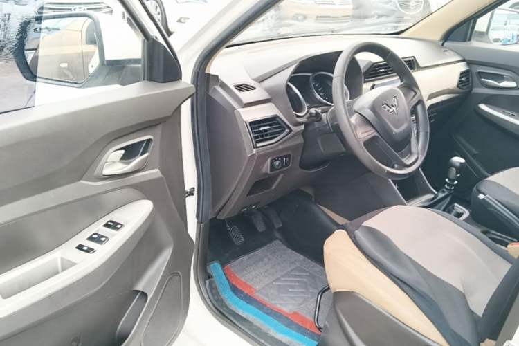Used Wuling Hongguang 2019 1.5L S Comfort Edition China VI LAR Driver Seat