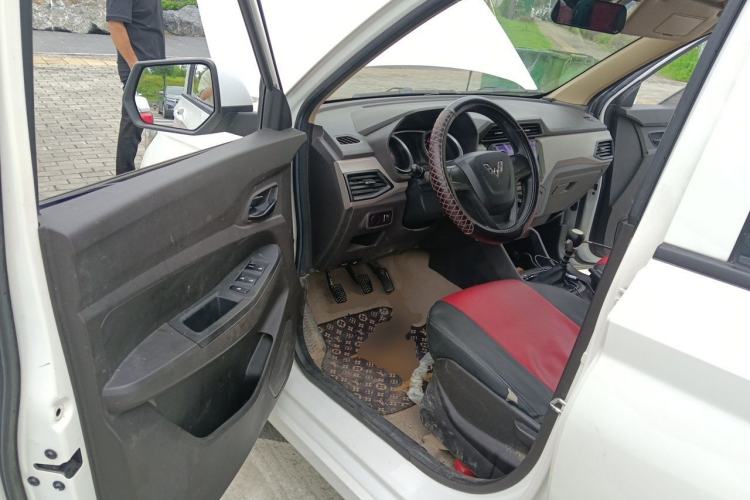 Used Wuling Hongguang 2019 1.5L S Standard Version China VI LAR Driver Seat