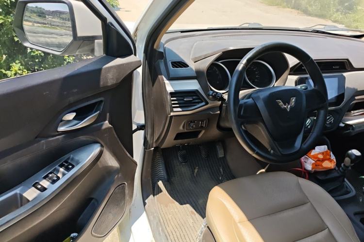 Used Wuling Hongguang 2019 1.5L S Comfort Edition China VI LAR Driver Seat