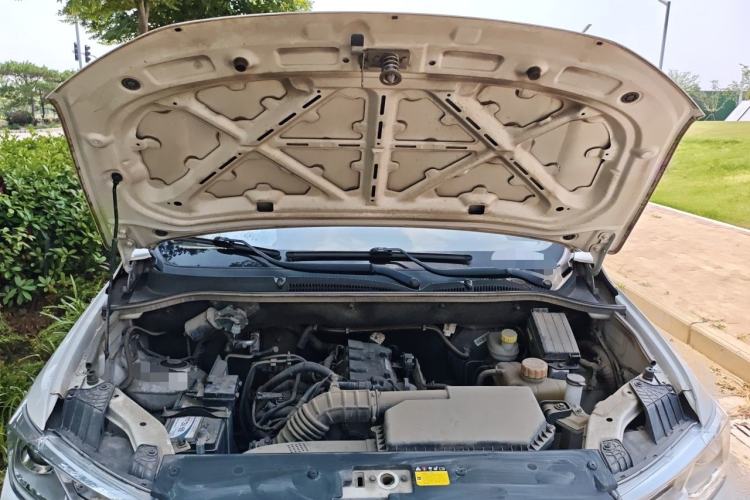 Used Wuling Hongguang 2019 1.5L S Standard Version China VI LAR Engine Bay