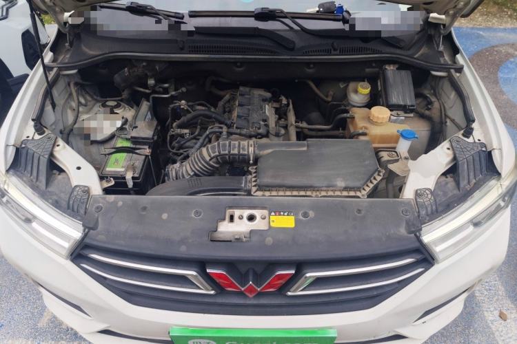 Used Wuling Hongguang 2019 1.5L S Comfort Edition China VI LAR Engine Bay