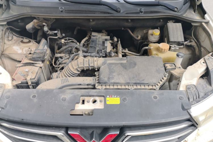 Used Wuling Hongguang 2019 1.5L S Comfort Edition China VI LAR Engine Bay