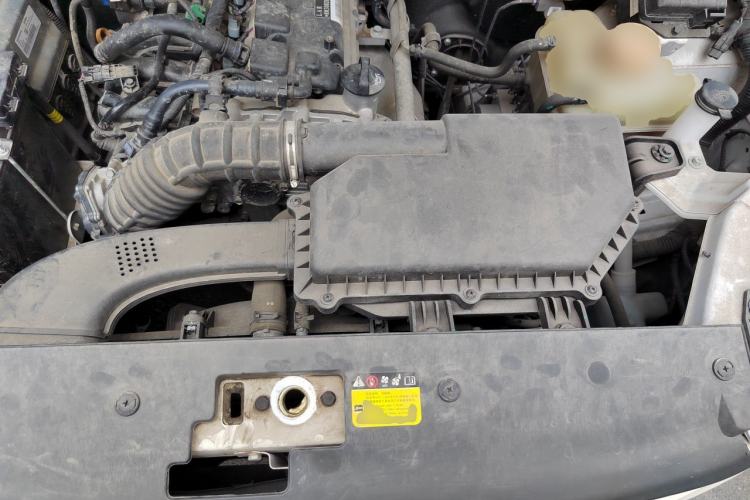 Used Wuling Hongguang 2019 1.5L S Comfort Edition China VI LAR Engine Bay