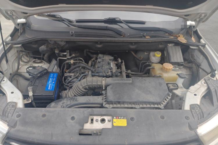 Used Wuling Hongguang 2019 1.5L S Comfort Edition China VI LAR Engine Bay