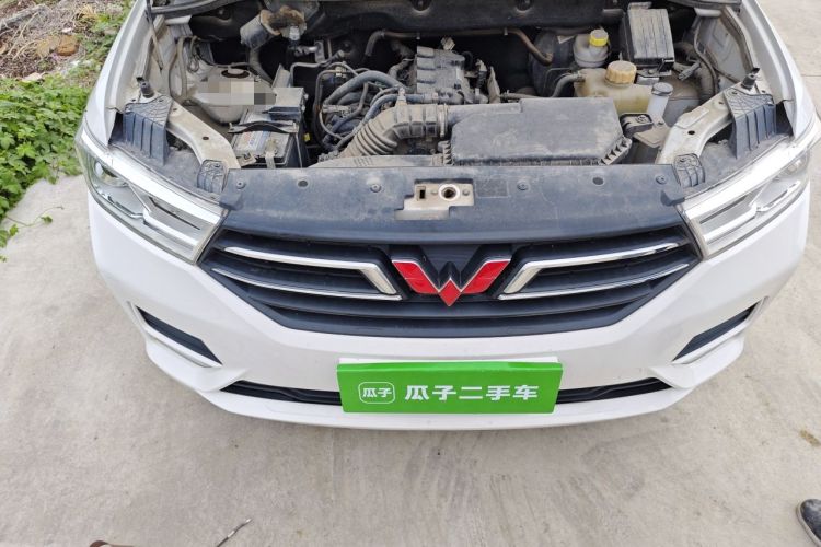 Used Wuling Hongguang 2019 1.5L S Comfort Edition China VI LAR Engine Bay