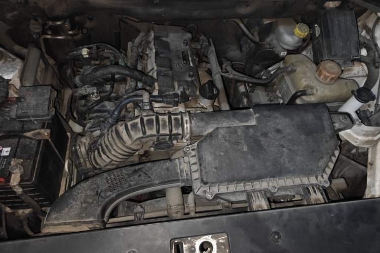 Used Wuling Hongguang 2019 1.5L S Basic Version China VI Standard LAR Engine Bay
