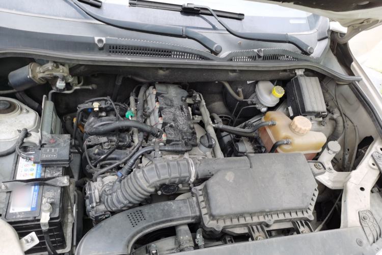 Used Wuling Hongguang 2019 1.5L S Comfort Edition China VI LAR Engine Bay