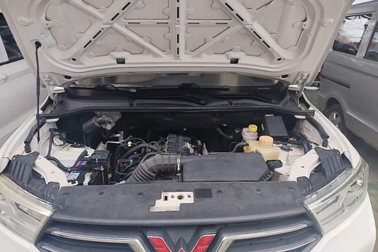 Used Wuling Hongguang 2019 1.5L S Standard Version China VI LAR Engine Bay