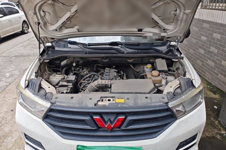 Used Wuling Hongguang 2019 1.5L S Basic Version China VI Standard LAR Engine Bay