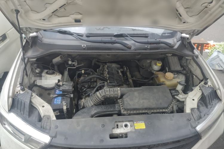 Used Wuling Hongguang 2019 1.5L S Basic Version China VI Standard LAR Engine Bay