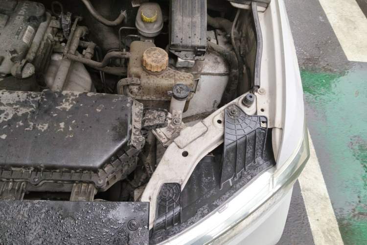 Used Wuling Hongguang 2019 1.5L S Standard Version China VI LAR Engine Bay Left