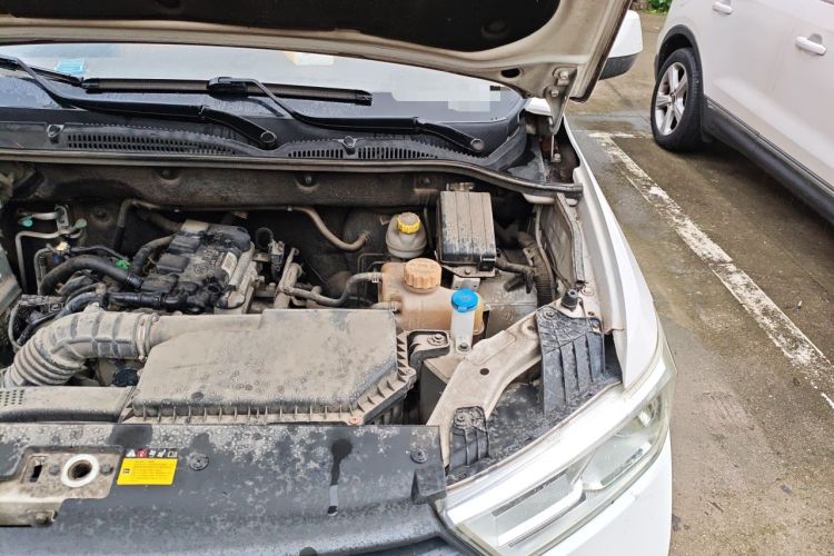 Used Wuling Hongguang 2019 1.5L S Comfort Edition China VI LAR Engine Bay Left
