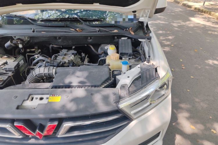 Used Wuling Hongguang 2019 1.5L S Comfort Edition China VI LAR Engine Bay Left