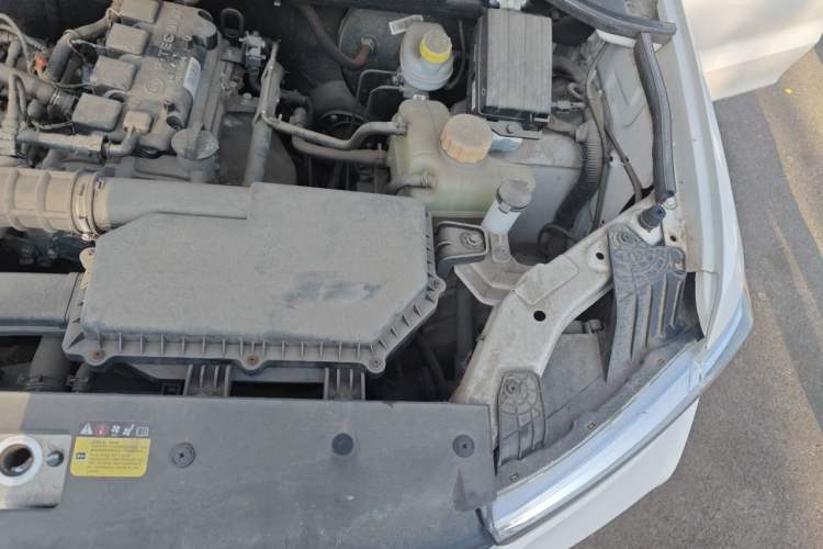Used Wuling Hongguang 2019 1.5L S Standard Version China VI LAR Engine Bay Left