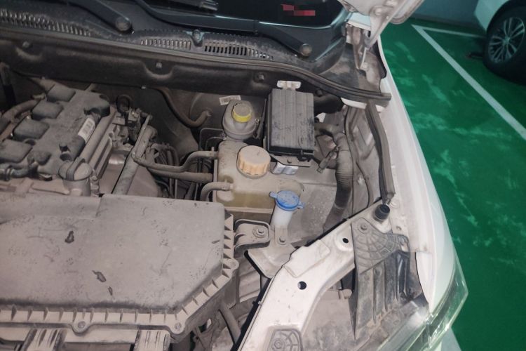 Used Wuling Hongguang 2019 1.5L S Comfort Edition China VI LAR Engine Bay Left