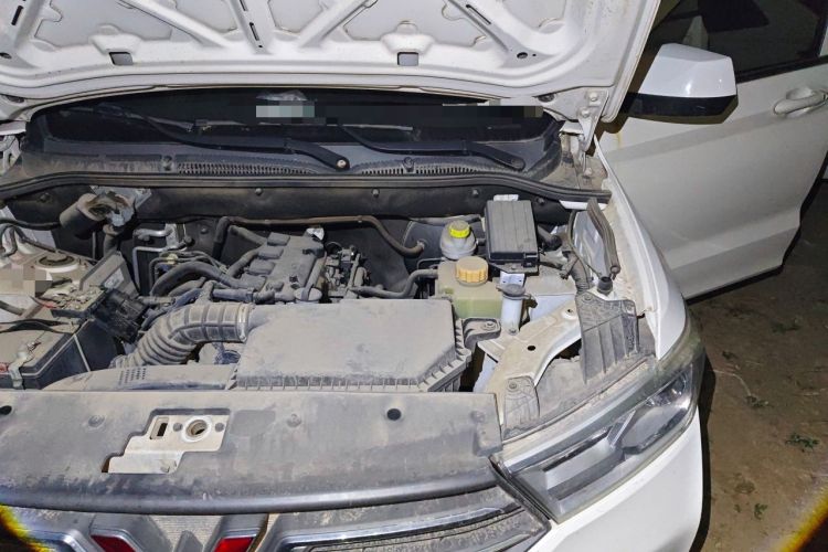 Used Wuling Hongguang 2019 1.5L S Standard Version China VI LAR Engine Bay Left