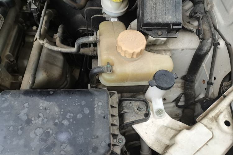 Used Wuling Hongguang 2019 1.5L S Comfort Edition China VI LAR Engine Bay Left