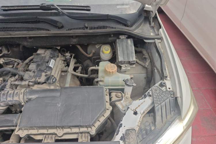 Used Wuling Hongguang 2019 1.5L S Standard Version China VI LAR Engine Bay Left