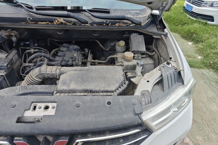 Used Wuling Hongguang 2019 1.5L S Standard Version China VI LAR Engine Bay Left