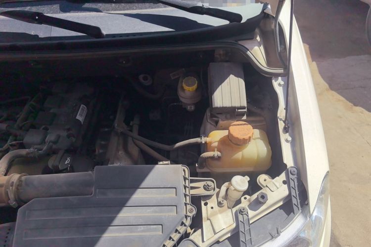 Used Wuling Hongguang 2019 1.5L S Base Version L2B Engine Bay Left