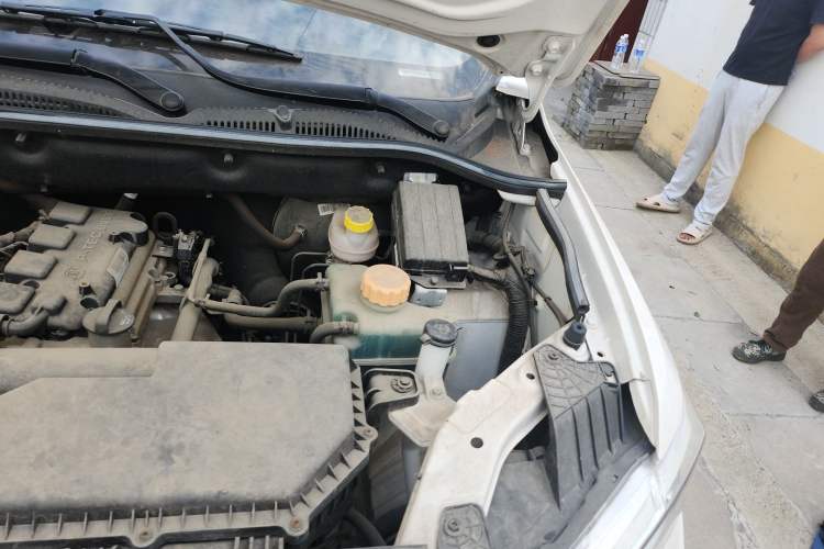 Used Wuling Hongguang 2019 1.5L S Standard Version China VI LAR Engine Bay Left